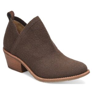 Sofft Arvada Knit Waterproof Arch Support Ankle Booties in Chocolate Sz 6
